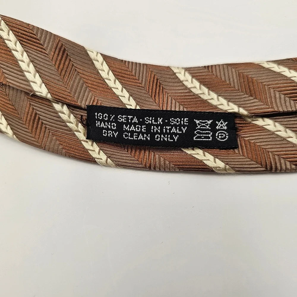 Brioni silk necktie